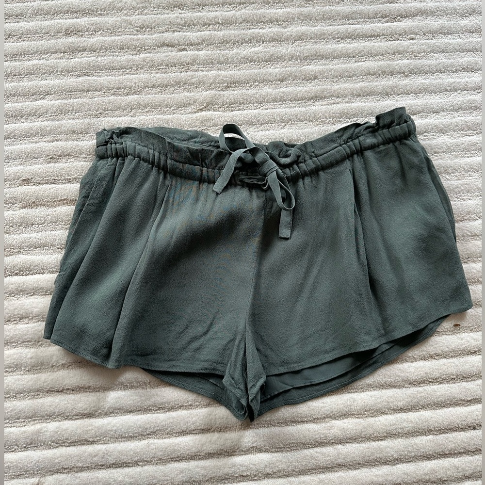 Aritzia shorts